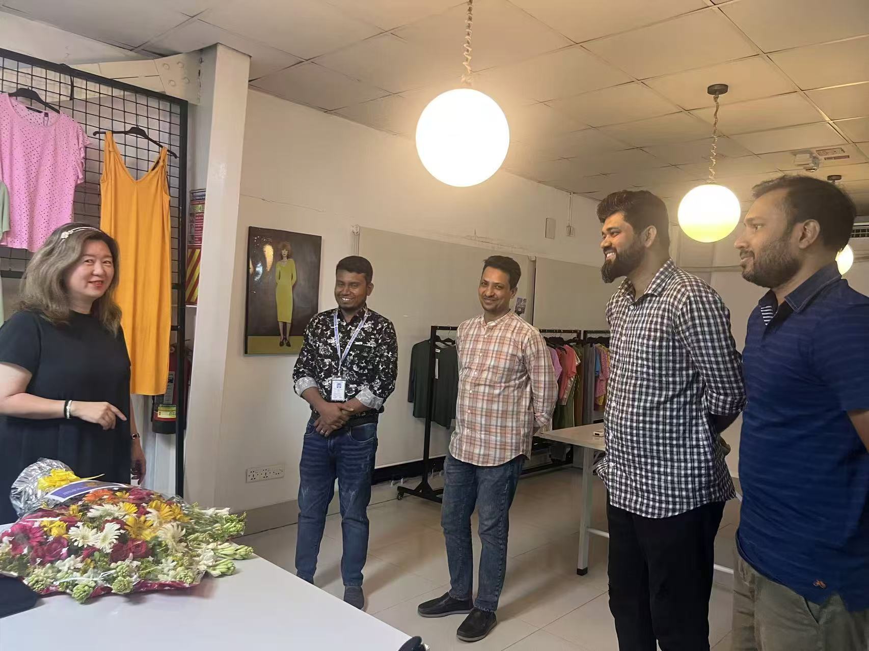 城市建筑图片，展示现代高楼大厦